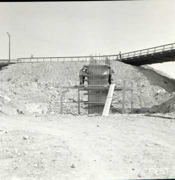 Reconstruction du pont (Charmes)